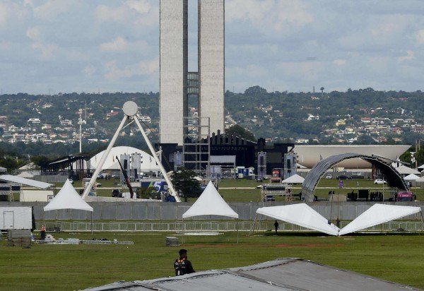  17/04/2025 Carlos Vieira/CB/DA Press. Preparativos para 65 anos de Brasília na Esplanada dos Ministérios. -  (crédito:  Carlos Vieira/CB/DA Press)
