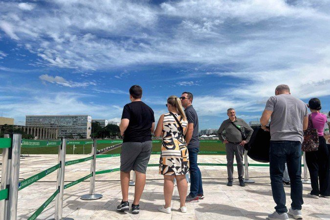 Em roteiro de visita inédito, visitantes tem acesso à rampa das cúpulas do Palácio do Congresso Nacional. 