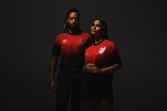 Nova camisa 1 do Athletico - (crédito: Foto: Divulgação/Umbro Brasil) Nova camisa 1 do Athletico - (crédito: Foto: Divulgação/Umbro Brasil)