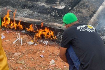 Fiéis sobem o Morro da Capelinha em PLanaltina, na Sexta-Feira Santa, Páscoa 2025 - (crédito: Khalil Santos/CB) Fiéis sobem o Morro da Capelinha em PLanaltina, na Sexta-Feira Santa, Páscoa 2025 - (crédito: Khalil Santos/CB)