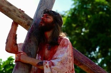 Via Sacra de Pirenópolis emociona fiéis e turistas durante a Semana Santa

 -  (crédito: Tonianny Vieira)