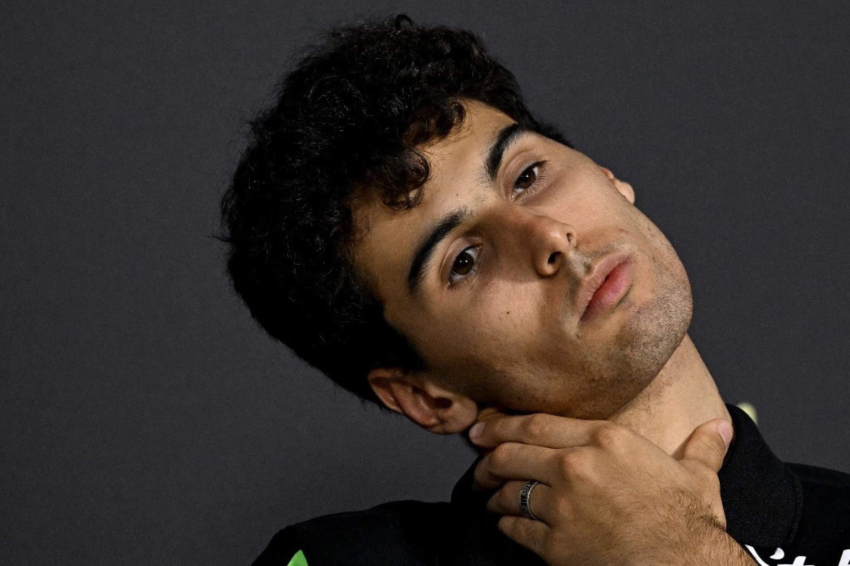 Bortoleto faz elogios e vê Verstappen no mesmo patamar de Senna