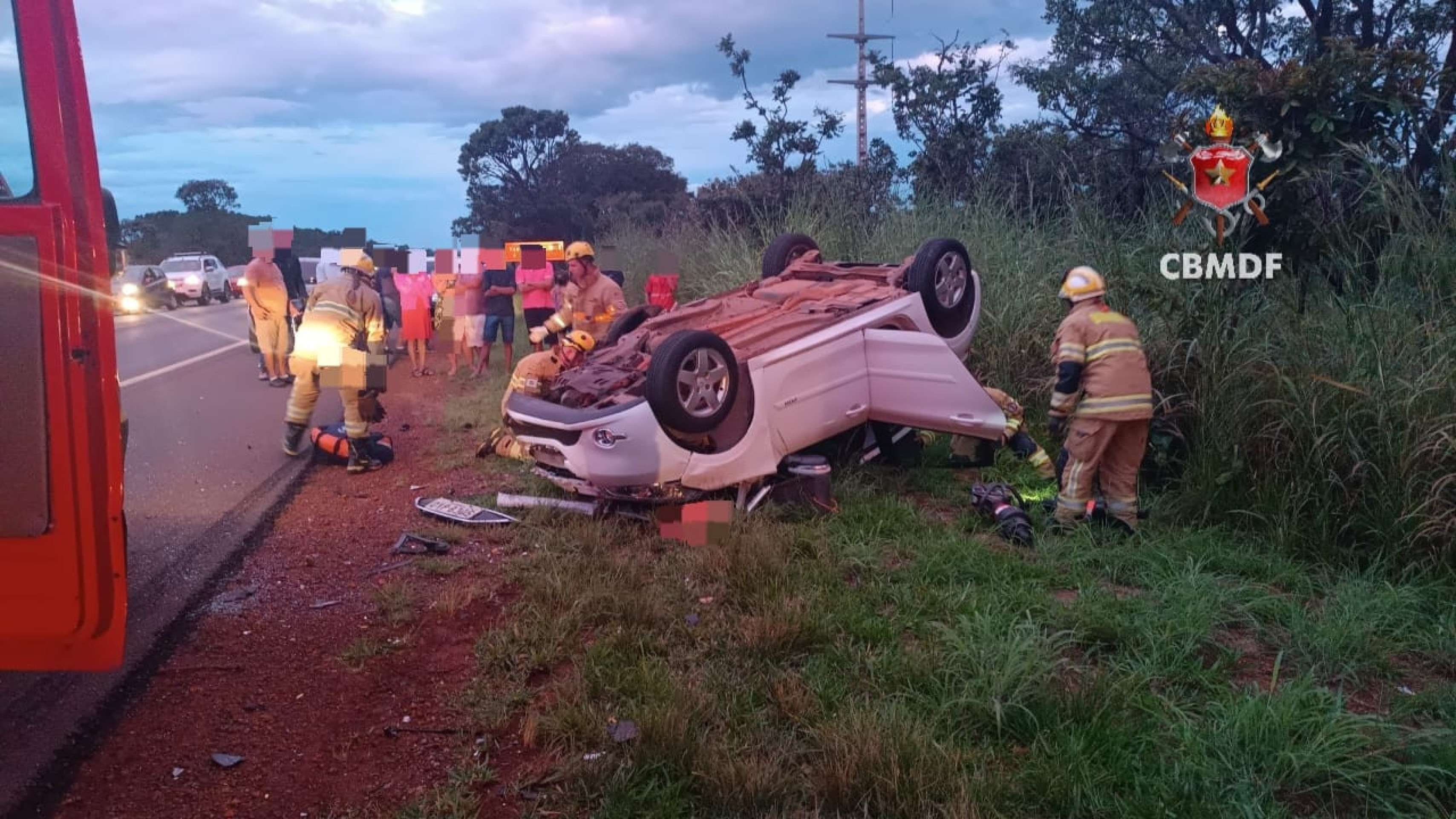 Mulher de 55 anos morre em colisão frontal na região de Santa Maria