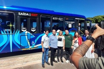 Governador Ibaneis Rocha participa da inauguração do City Tour Cívico gratuito para moradores e visitantes da capital -  (crédito: Letícia Mouhamad )