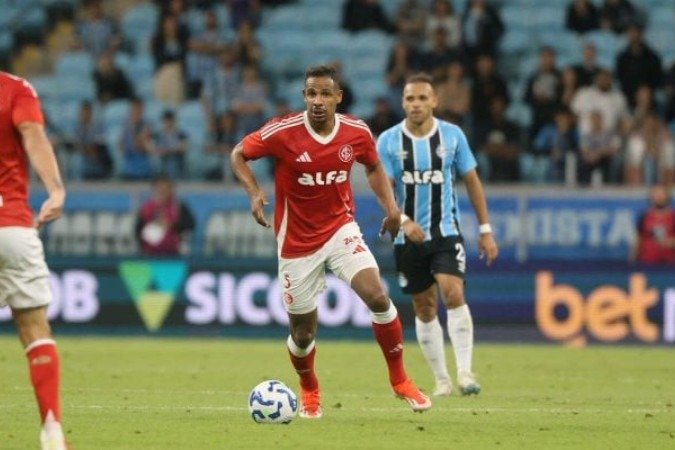 Grêmio e Internacional ficam no 1 a 1 neste nervoso Gre-Nal pela 5ª rodada do Brasileirão - (crédito: Foto: Ricardo Duarte/Internacional) Grêmio e Internacional ficam no 1 a 1 neste nervoso Gre-Nal pela 5ª rodada do Brasileirão - (crédito: Foto: Ricardo Duarte/Internacional)