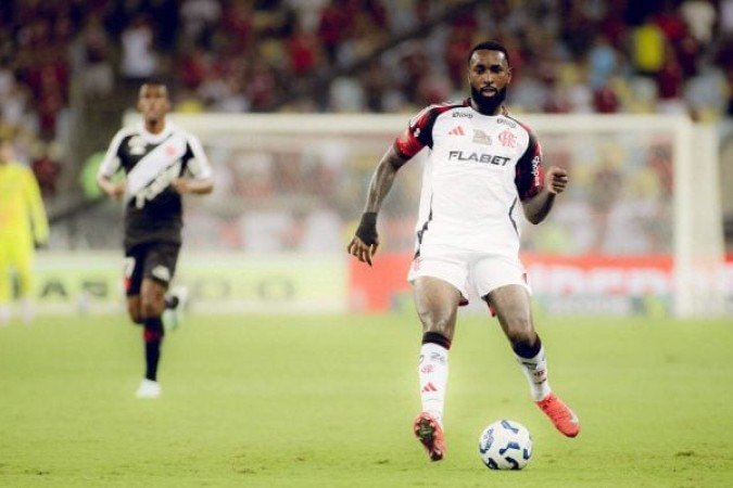 GERSON – O jogador mais perigoso do Flamengo, aparecendo muito bem em duas finalizações como elemento surpresa no prmeiro tempo e compensando o mau jogo de Arrascaeta na criação. Mas acabou cansando e saiu aos 23 da etapa final para a entrada de Pedro NOTA 7,5. Foto: Gilvan de Souza/Flamengo