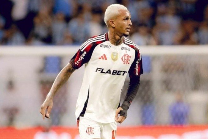 WESLEY – O Vasco buscou muito o ataque pelo seu setor, com isso, apareceu bem menos do que o normal no apoio, se resguardando na defesa. NOTA 6,0. Foto: Gilvan de Souza/Flamengo