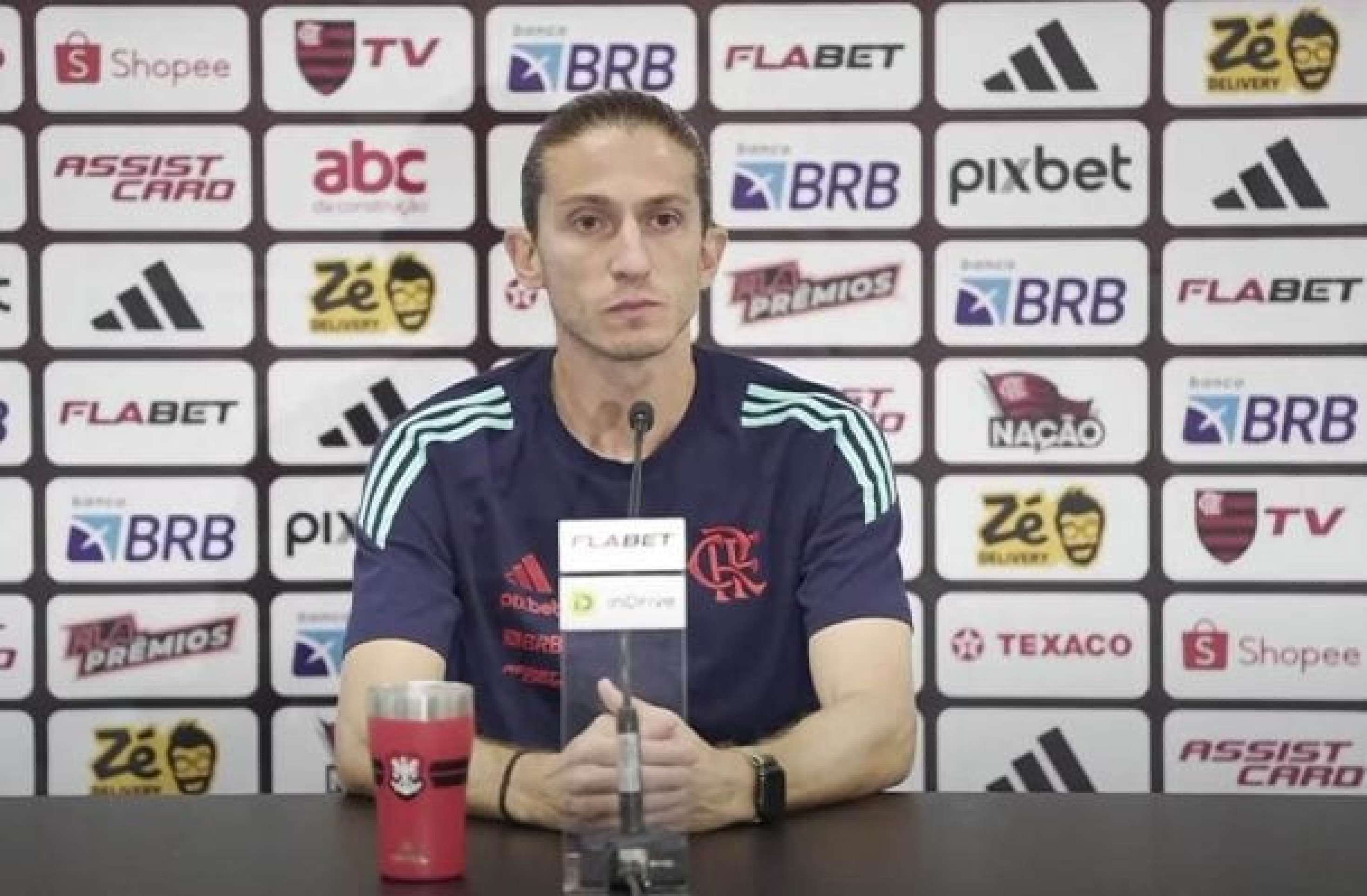 Filipe Luís vê bom desempenho do Flamengo em empate com Vasco -  (crédito: Foto: Reprodução)