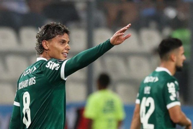 RICHARD RÍOS - Chute perigoso de fora da área. Um pouco desatento no começo, mas cresceu conforme o jogo foi passando. Participou do primeiro gol do Verdão. NOTA 7,5. Foto: Cesar Greco/Palmeiras/by Canon