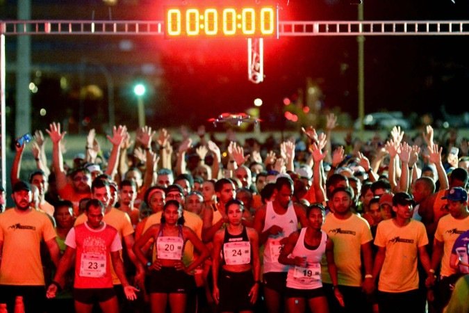 Cerca de 2 mil inscritos participaram do primeiro dia da Maratona Brasília - (crédito: Carlos Vieira/CB/DA Press) Cerca de 2 mil inscritos participaram do primeiro dia da Maratona Brasília - (crédito: Carlos Vieira/CB/DA Press)