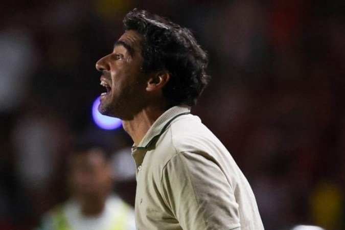 ABEL FERREIRA - Primeiro tempo bem abaixo das expectativas, mas gol de Facundo Torres deu nova tônica para a segunda etapa. Estratégia pelo contra-ataque deu certo, com o gol de Flaco López, mas time recuou demais e quase levou empate no apagar das luzes. NOTA 7,5. Foto: Cesar Greco/Palmeiras