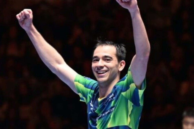Hugo Calderano comemora título inédito para o tênis de mesa do Brasil após triunfo sobre o número 1 do mundo na final, em Macau - (crédito: Divulgação/ITTF) Hugo Calderano comemora título inédito para o tênis de mesa do Brasil após triunfo sobre o número 1 do mundo na final, em Macau - (crédito: Divulgação/ITTF)