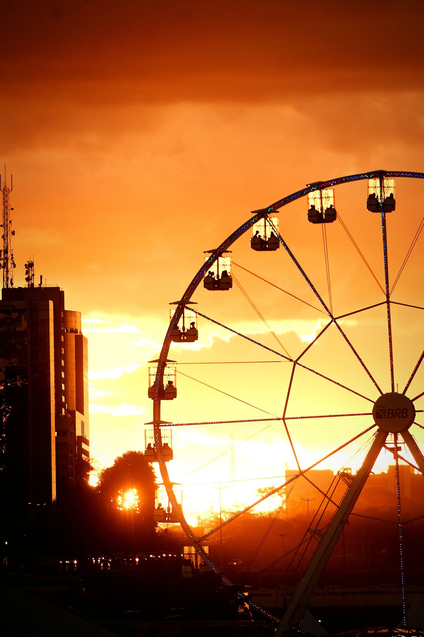  Comemora&ccedil;&atilde;o do Anivers&aacute;rio de Brasilia.  Show da cantor Raimundo Fagner   