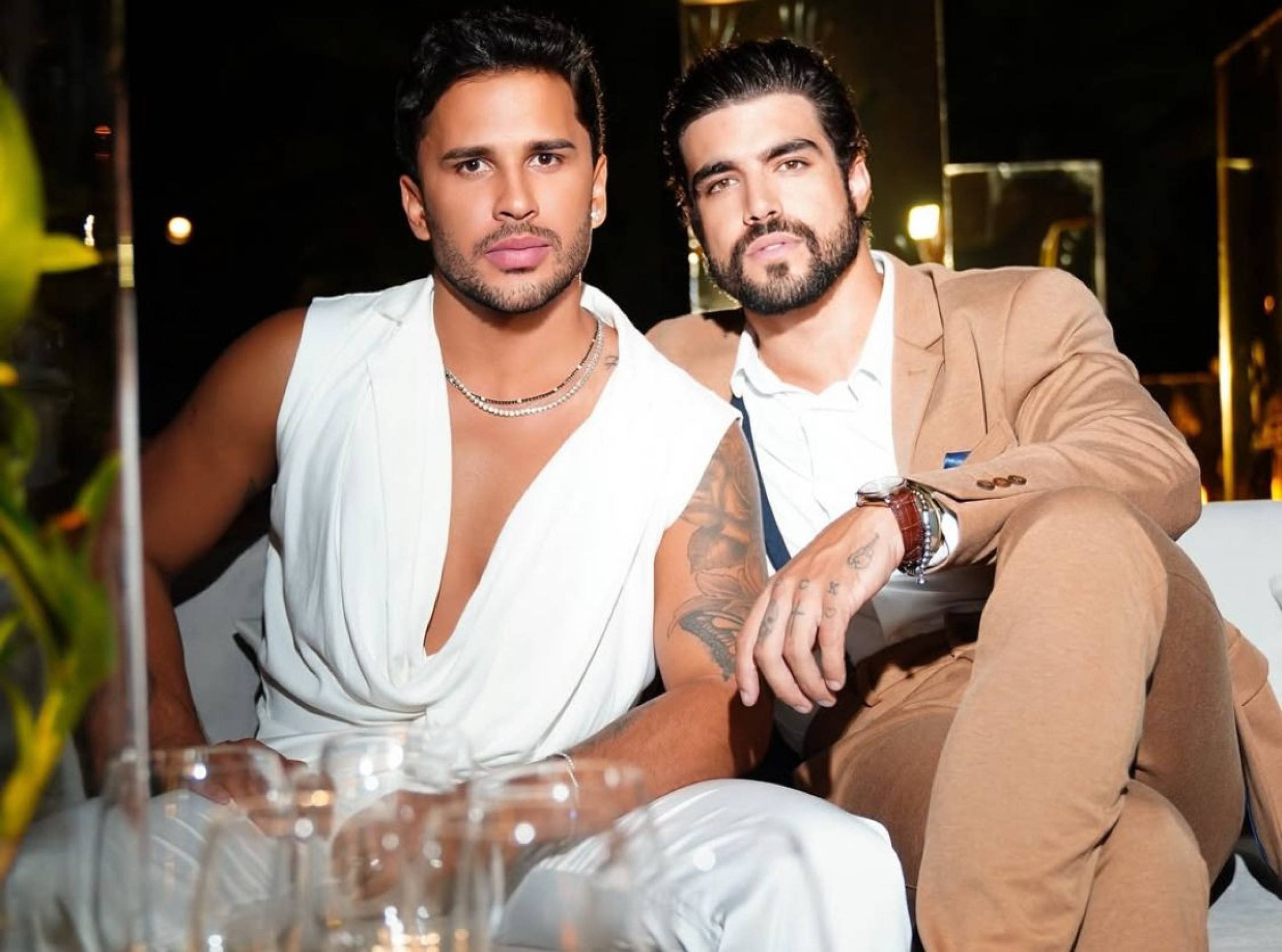 Fotos de Lucas Guimarães e Caio Castro chamam a atenção na web