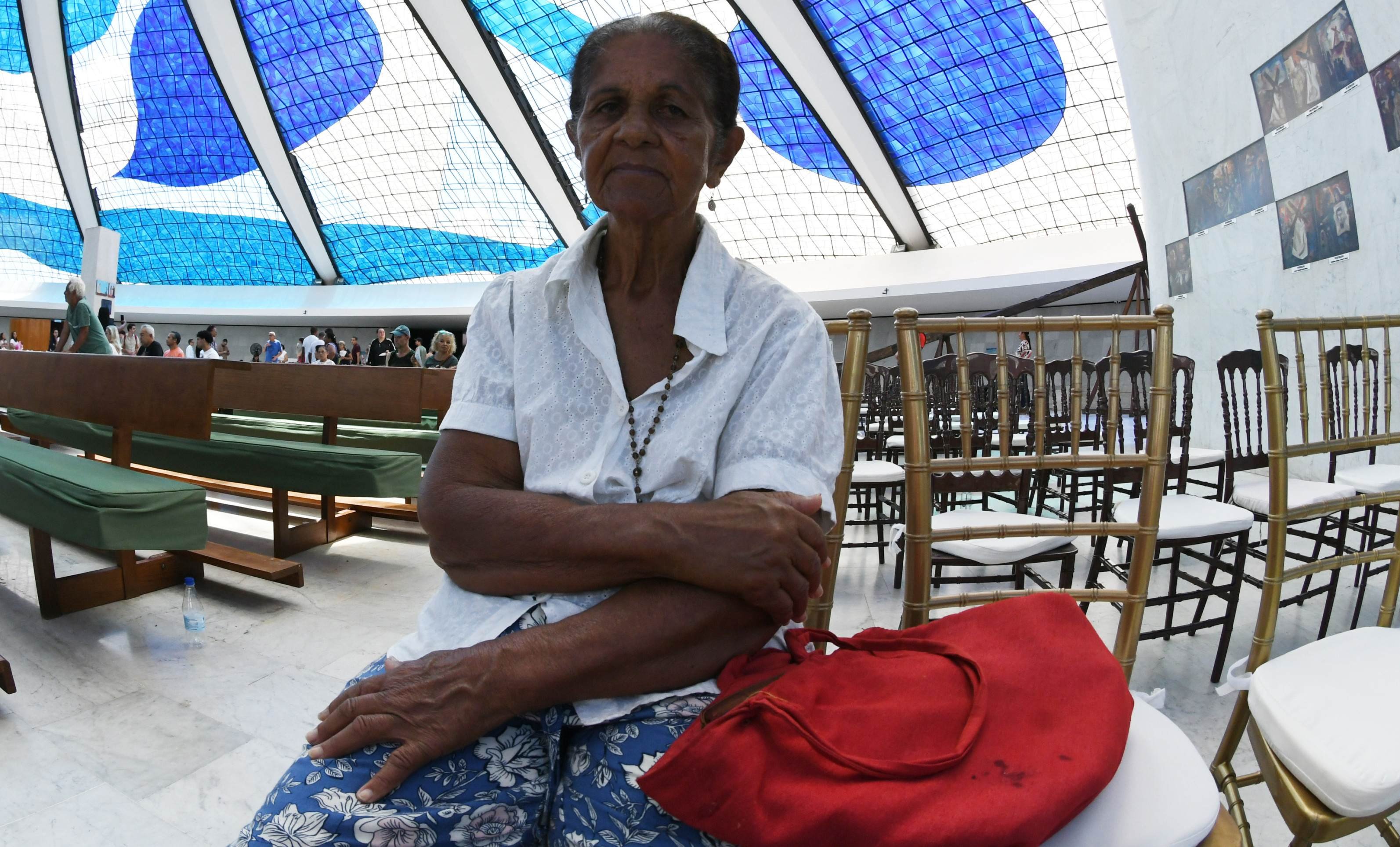 Para Zumira Casemira, o papa fazia parte do povo: 