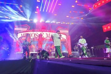 Menos é Mais celebra o aniversário de Brasília com show na Esplanada -  (crédito:  Guilherme Felix/CB/D.A Press)