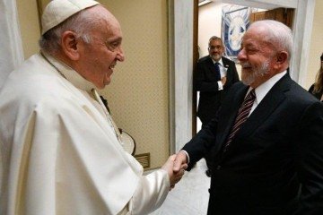 Papa Francisco e Lula tinham uma relação de amizade
 -  (crédito: Divulgação/Vaticano)