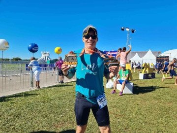 O mineiro Cassio Galego é um experiente ultramaratonista e conquistou, nesta segunda-feira (21/4) o desafio da BSB da Maratona Brasília  -  (crédito: Gabriel Botelho / CB/DaPress )