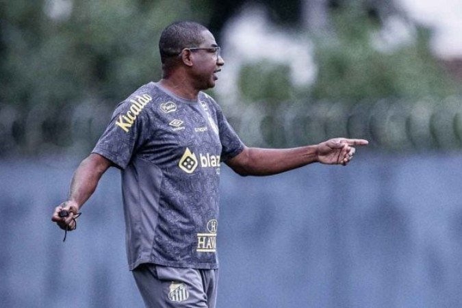 César Sampaio comandou o Peixe contra o Atlético e contra o São Paulo - (crédito: Foto: Raul Baretta/Santos FC) César Sampaio comandou o Peixe contra o Atlético e contra o São Paulo - (crédito: Foto: Raul Baretta/Santos FC)
