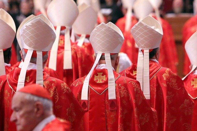 O papa Francisco quebrou a tradição e escolheu um Anel do Pescador de prata em vez de ouro — objeto será quebrado após a sua morte pelo camerlengo - (crédito: Getty Images) O papa Francisco quebrou a tradição e escolheu um Anel do Pescador de prata em vez de ouro — objeto será quebrado após a sua morte pelo camerlengo - (crédito: Getty Images)
