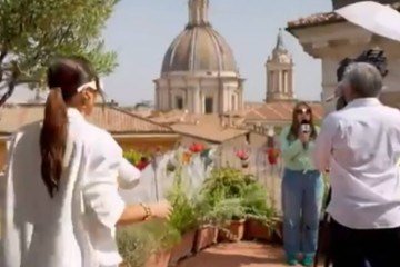 A resposta é mais simples do que parece. O telhado de Ilze nada mais é do que a própria varanda do apartamento em que mora -  (crédito: Reprodução/TV Globo/X/@marcioadson)