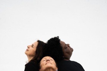 Baleias
Direção: Jonathan Andrade. Com Gleide Firmino, Carmem Moretzsohn e Solange Ciani. Hoje, às 20h, e amanhã, às 17h e às 20h, no Teatro SESI Yara Amaral (St. F Norte QI 12, Taguatinga Norte. Entrada franca
