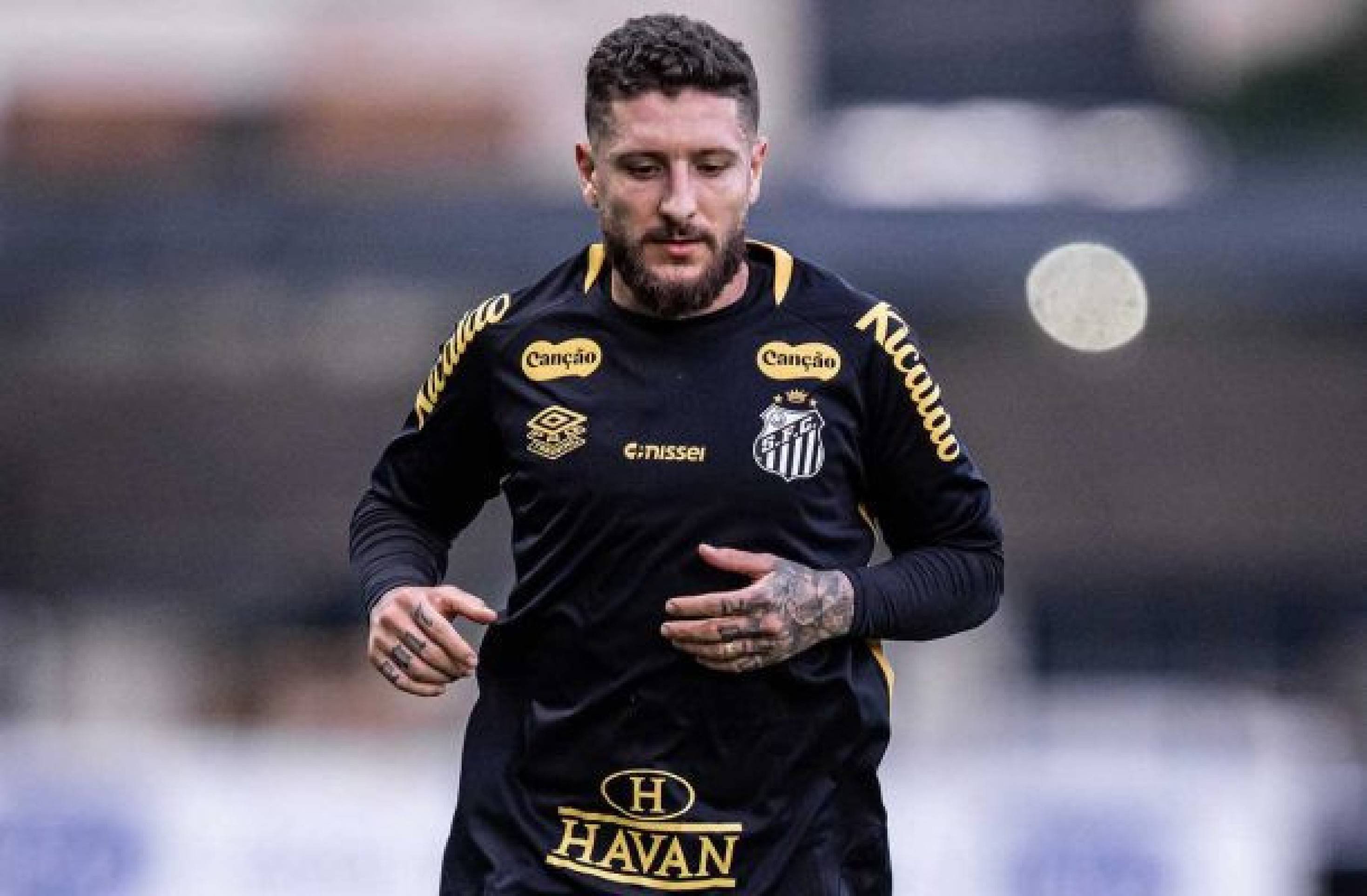 Com Zé Rafael, Santos se reapresenta após derrota em clássico