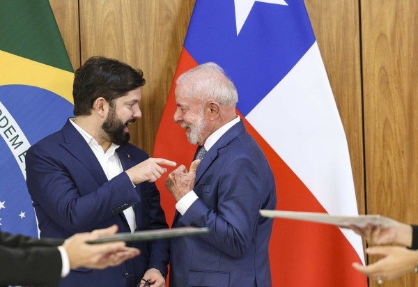  O presidente Luiz Inácio Lula da Silva recebe o presidente do Chile, Gabriel Boric    