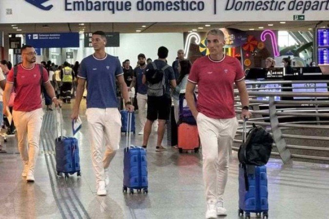 Fortaleza encarou viagem de sete horas para enfrentar o Atlético Bucaramanga, na Colômbia, pela Libertadores - (crédito: Foto: Marta Negreiros/SVM) Fortaleza encarou viagem de sete horas para enfrentar o Atlético Bucaramanga, na Colômbia, pela Libertadores - (crédito: Foto: Marta Negreiros/SVM)