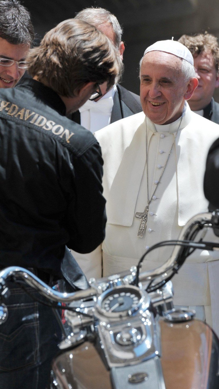 Harley Davidson presenteia papa Francisco com moto -  (crédito: L'Osservatore Romano)