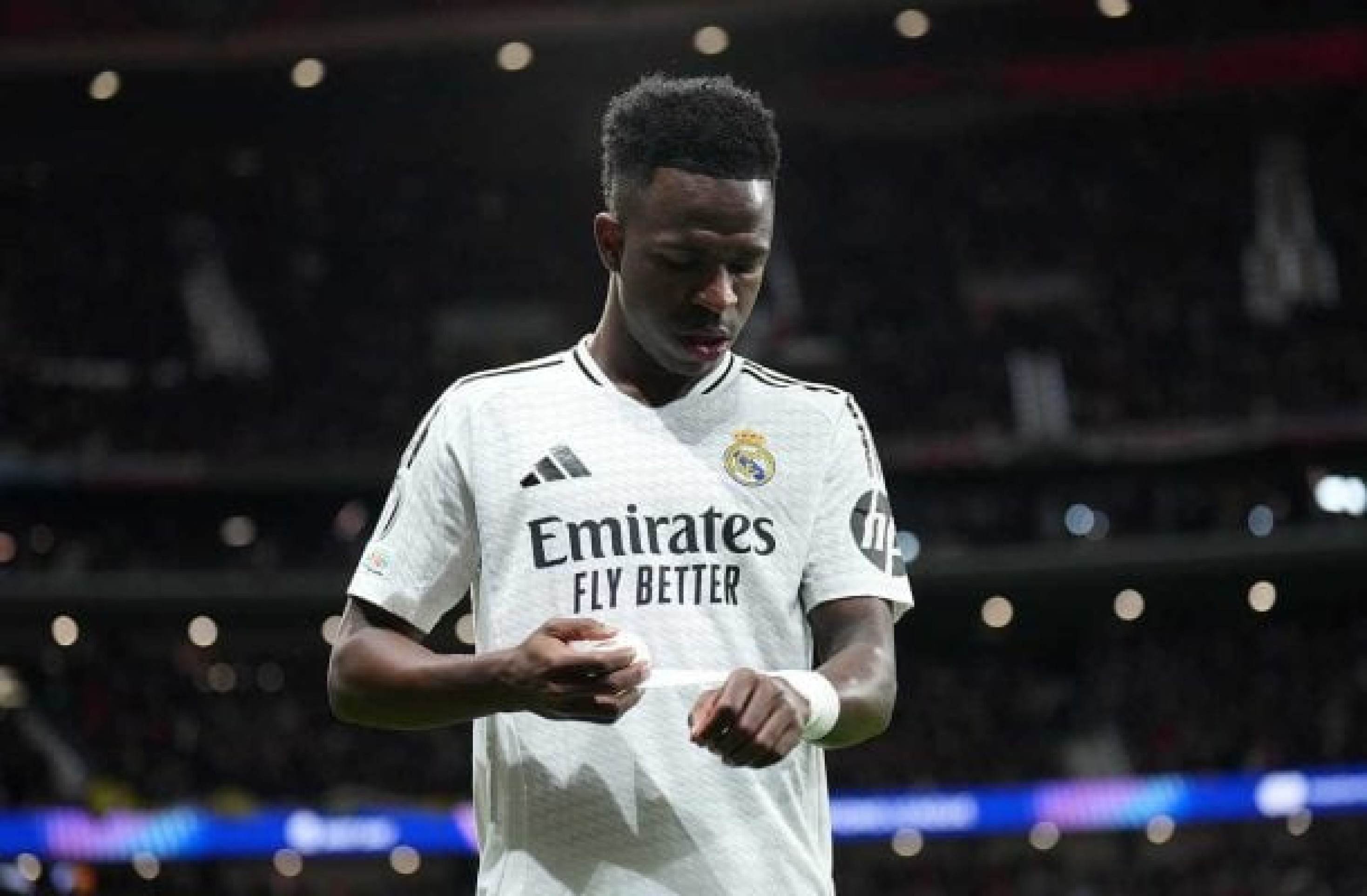 Jornal espanhol cita motivos para ???distanciamento’ de Vini Jr. do Santiago Bernabéu