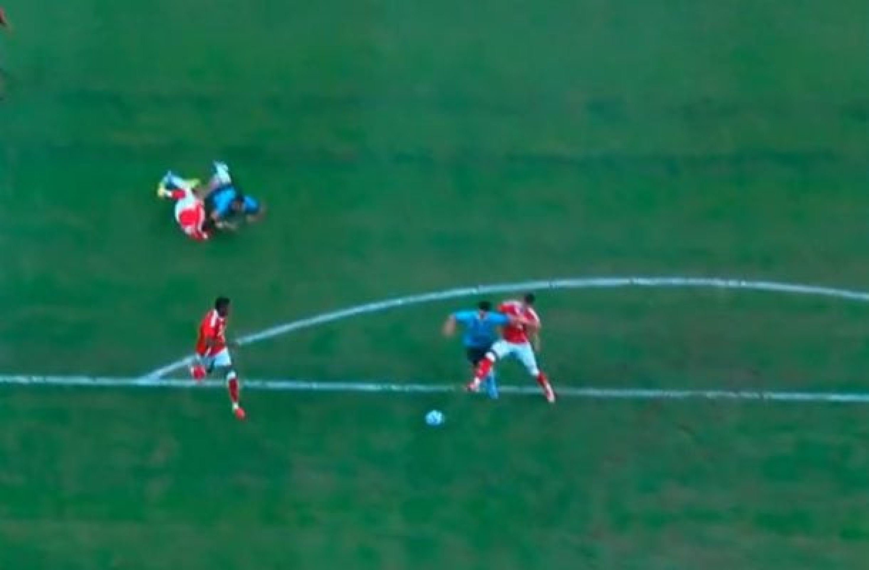 CBF admite erro em não marcação de pênalti a favor do Grêmio no Gre-Nal CBF admite erro em não marcação de pênalti a favor do Grêmio no Gre-Nal