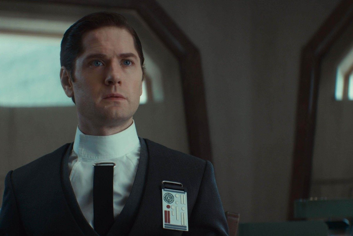  Kyle Soller como Syril Karn na segunda temporada de Andor