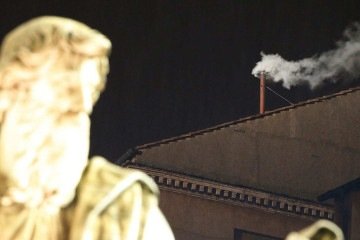 O segredo por trás da fumaça do Vaticano na eleição do papa -  (crédito: BBC Geral)