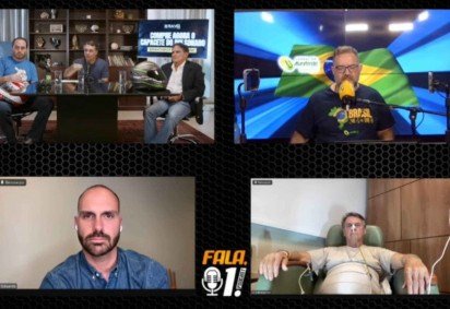 Jair Bolsonaro (PL) participou de live para divulgar linha de capacetes feito em parceria com ele -  (crédito: Reprodução/YouTube)