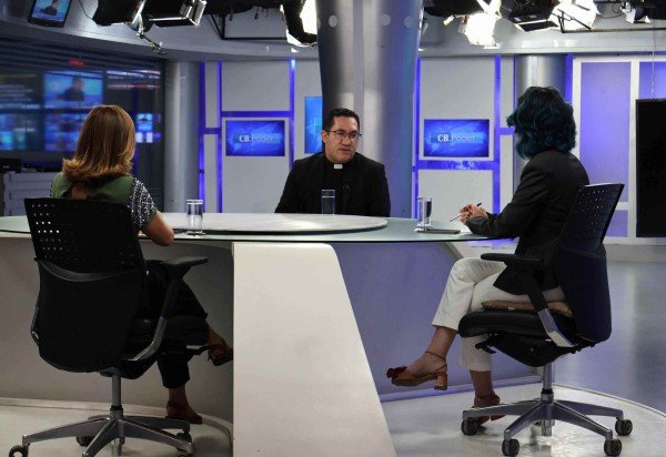  Bruna Gaston CB/DA Press