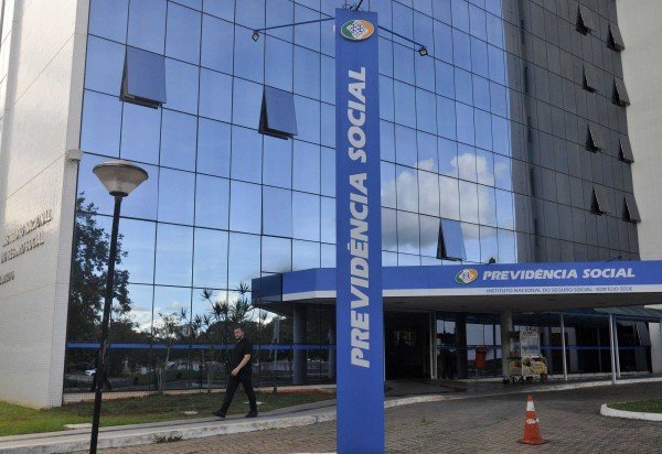 Dados mostram que 4,1 milhões de beneficiários podem ter sido prejudicados no esquema — que teria movimentado cerca de R$ 6,3 bilhões entre 2019 e 2024 -  (crédito: Minervino Júnior/CB/D.A.Press)