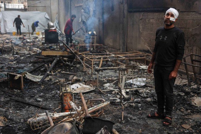 Defesa Civil de Gaza relata 17 mortes em bombardeios israelenses Defesa Civil de Gaza relata 17 mortes em bombardeios israelenses