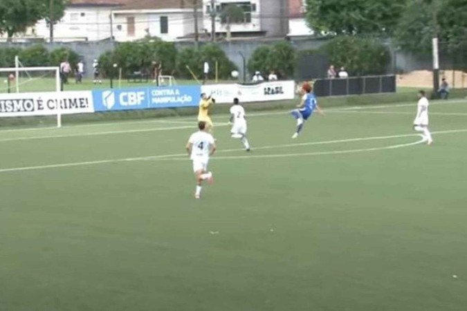 Time Mineiro venceu dentro do CT Rei Pelé - (crédito: Foto: Reprodução Santos TV) Time Mineiro venceu dentro do CT Rei Pelé - (crédito: Foto: Reprodução Santos TV)