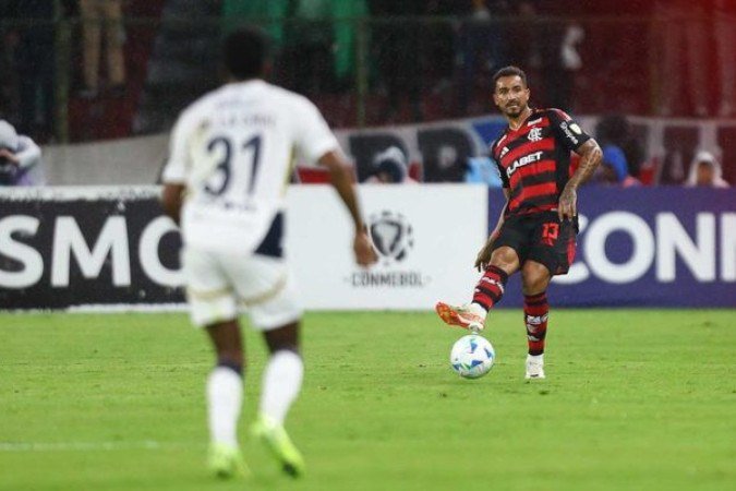 Danilo teve um boa atuação pelo Flamengo no empate, sem gols, com a LDU - (crédito: Foto: Gilvan de Souza/Flamengo) Danilo teve um boa atuação pelo Flamengo no empate, sem gols, com a LDU - (crédito: Foto: Gilvan de Souza/Flamengo)