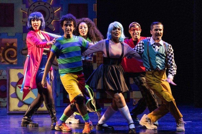 O musical infantil aborda educação financeira de maneira sensível e divertida.
- (crédito: Joao Caldas) O musical infantil aborda educação financeira de maneira sensível e divertida.
- (crédito: Joao Caldas)