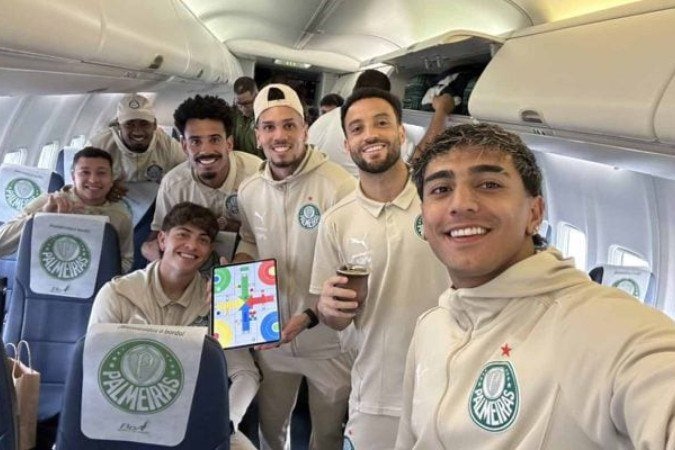 Palmeiras chega em La Paz para enfrentar o Bolívar - (crédito: Foto: Divulgação / Palmeiras) Palmeiras chega em La Paz para enfrentar o Bolívar - (crédito: Foto: Divulgação / Palmeiras)