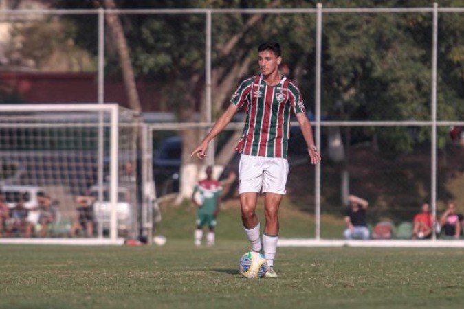 GUSTAVO CINTRA - Entrou na vaga de Vagno aos 35 minutos do segundo tempo. Dentre os jogadores que saíram do banco, foi o mais discreto. NOTA 5,0 - Foto: Leonardo Brasil/FFC
