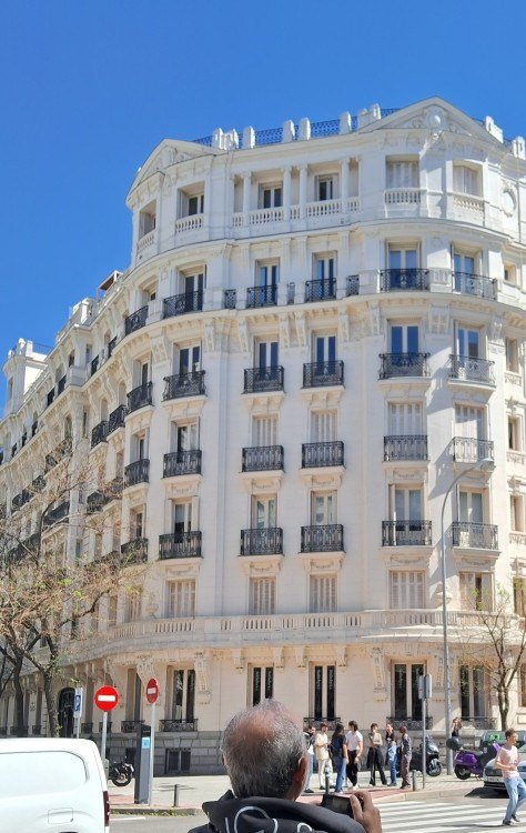 Prédio que serviu para filmagens, na Calle Montalbán, de Mulheres à beira de um ataque de nervos