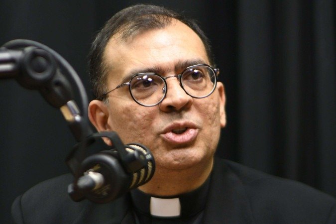  24/04/2025. Ed Alves CB/DA Press. Cidades. Podcast com Padre André Lima, diretor da Radio Nova Aliança.