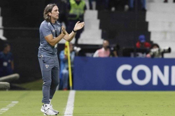 Zubeldía consegue diminuir pressão no São Paulo - (crédito: Foto: Rubens Chiri/Saopaulofc.net) Zubeldía consegue diminuir pressão no São Paulo - (crédito: Foto: Rubens Chiri/Saopaulofc.net)