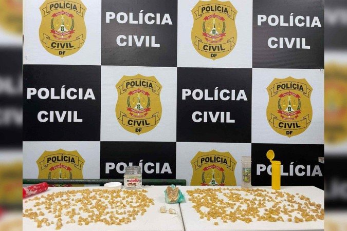 Com essa contabilidade, o valor total da droga apreendida é estimado em cerca de R$ 13.200,00 -  (crédito: Divulgação/PCDF)