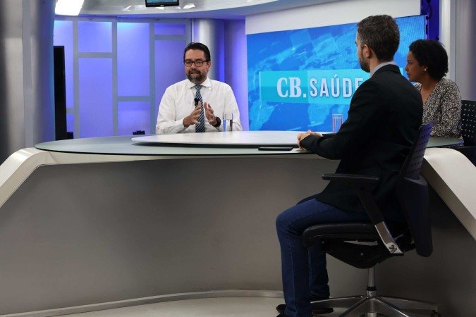 Novo medicamento ajuda a retardar o avanço do Alzheimer, explica o neurologista Arthur Jatobá
- (crédito: Bruna Gaston CB/DA Press) Novo medicamento ajuda a retardar o avanço do Alzheimer, explica o neurologista Arthur Jatobá
- (crédito: Bruna Gaston CB/DA Press)