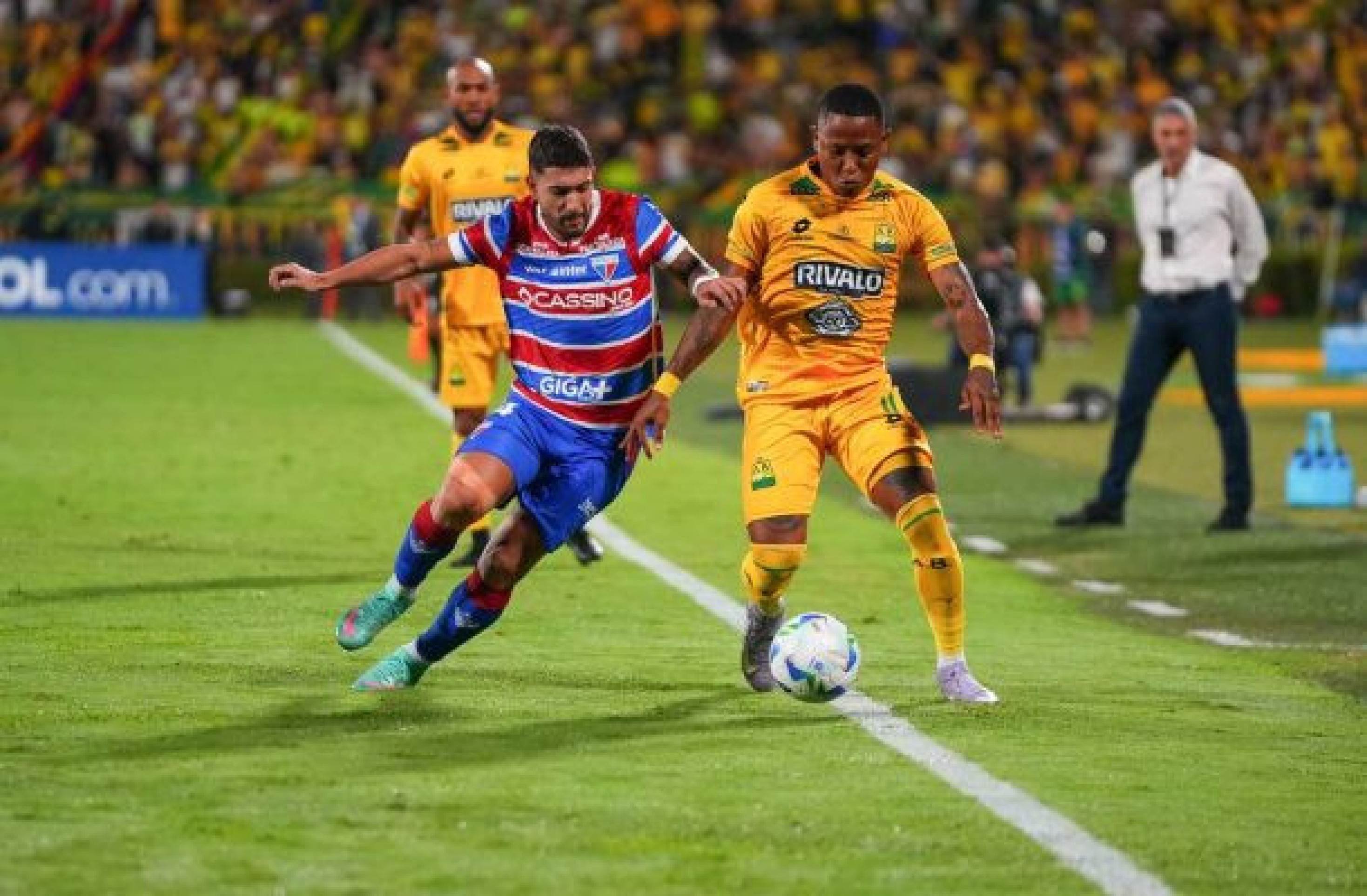 Deyverson marca, mas Fortaleza cede empate no fim ao Bucaramanga