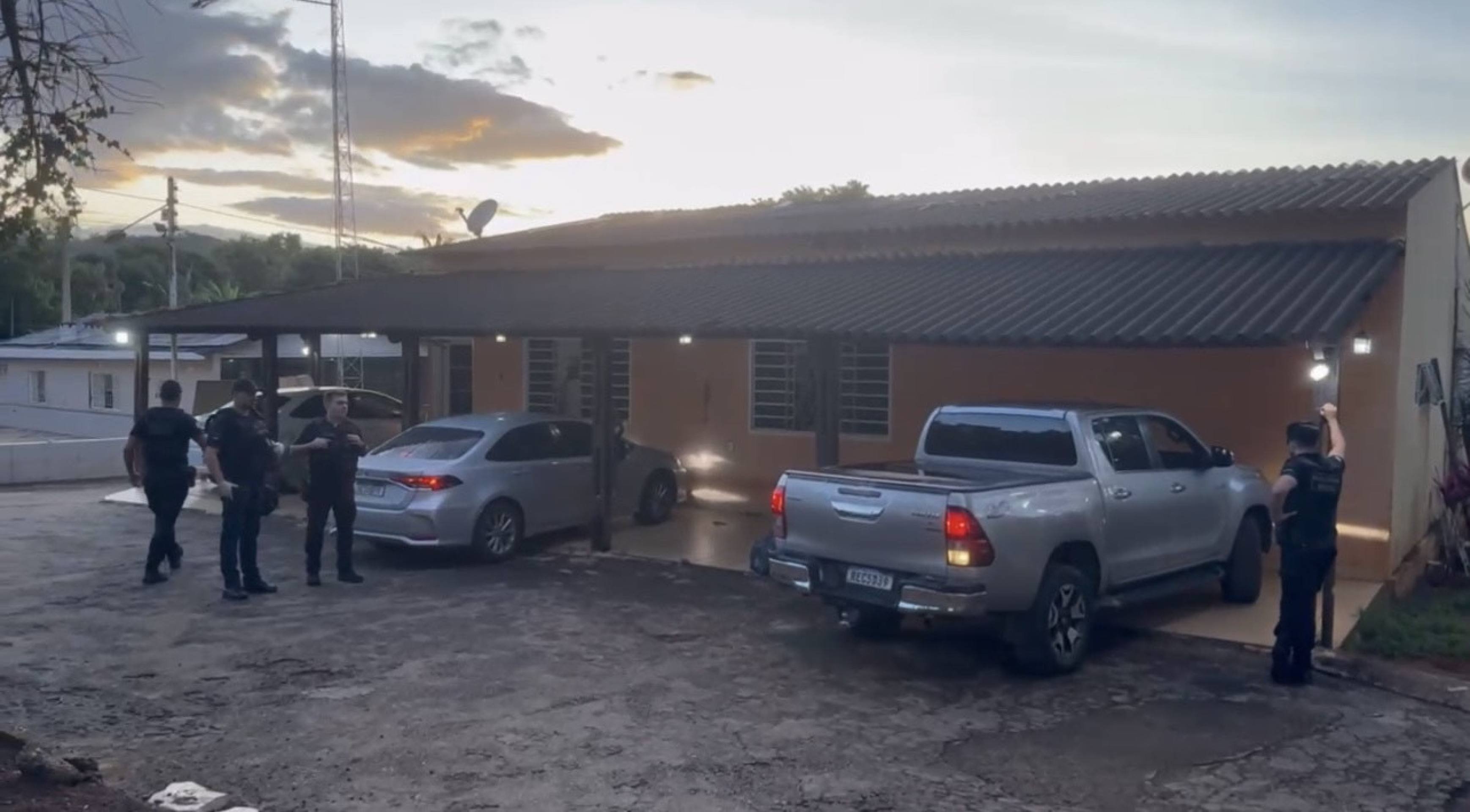 Família de agiotas investigada pela polícia movimentou R$ 90,5 milhões Família de agiotas investigada pela polícia movimentou R$ 90,5 milhões